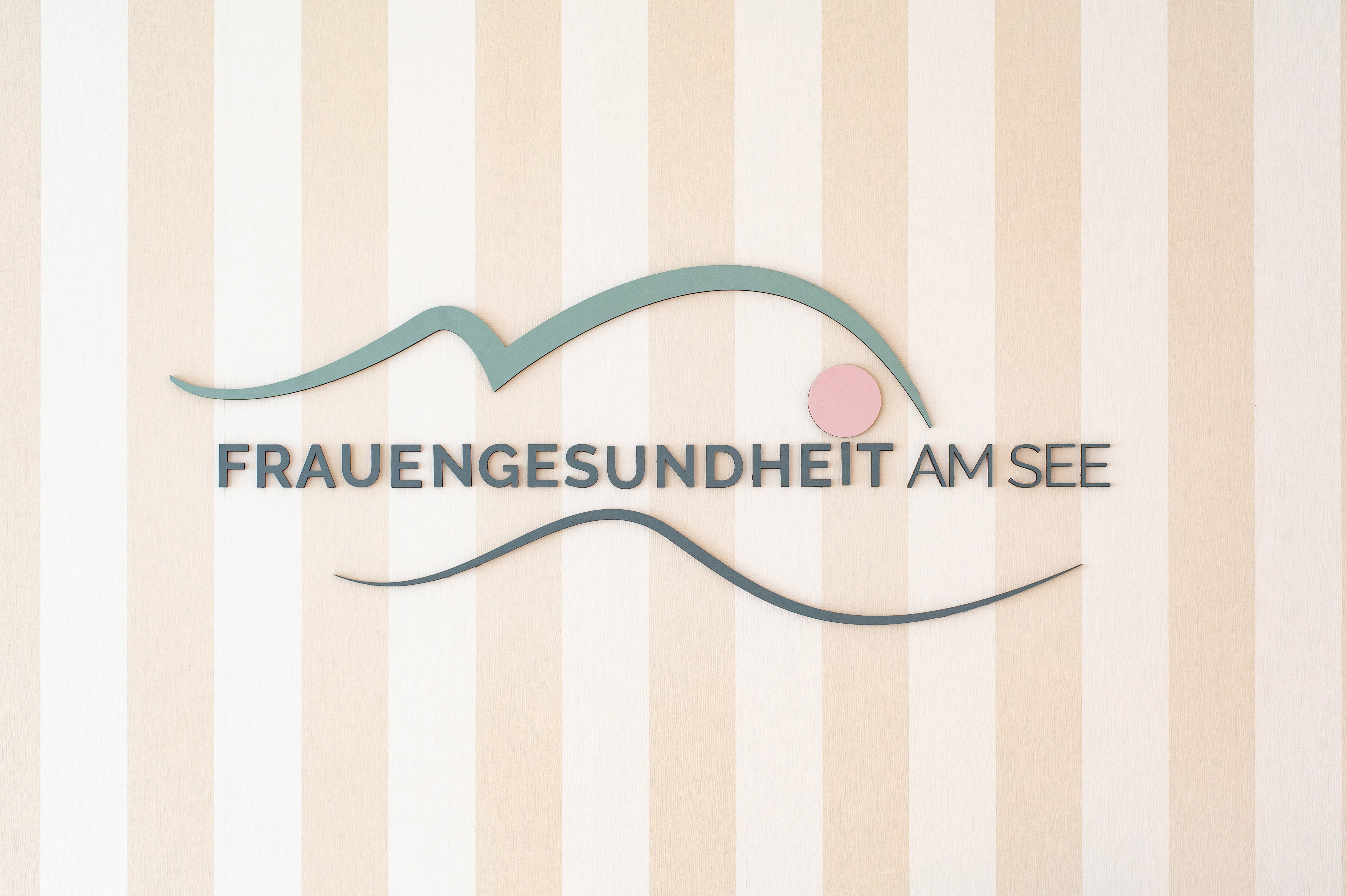 🎉 1 Jahr Frauenarztpraxis Frauengesundheit a...