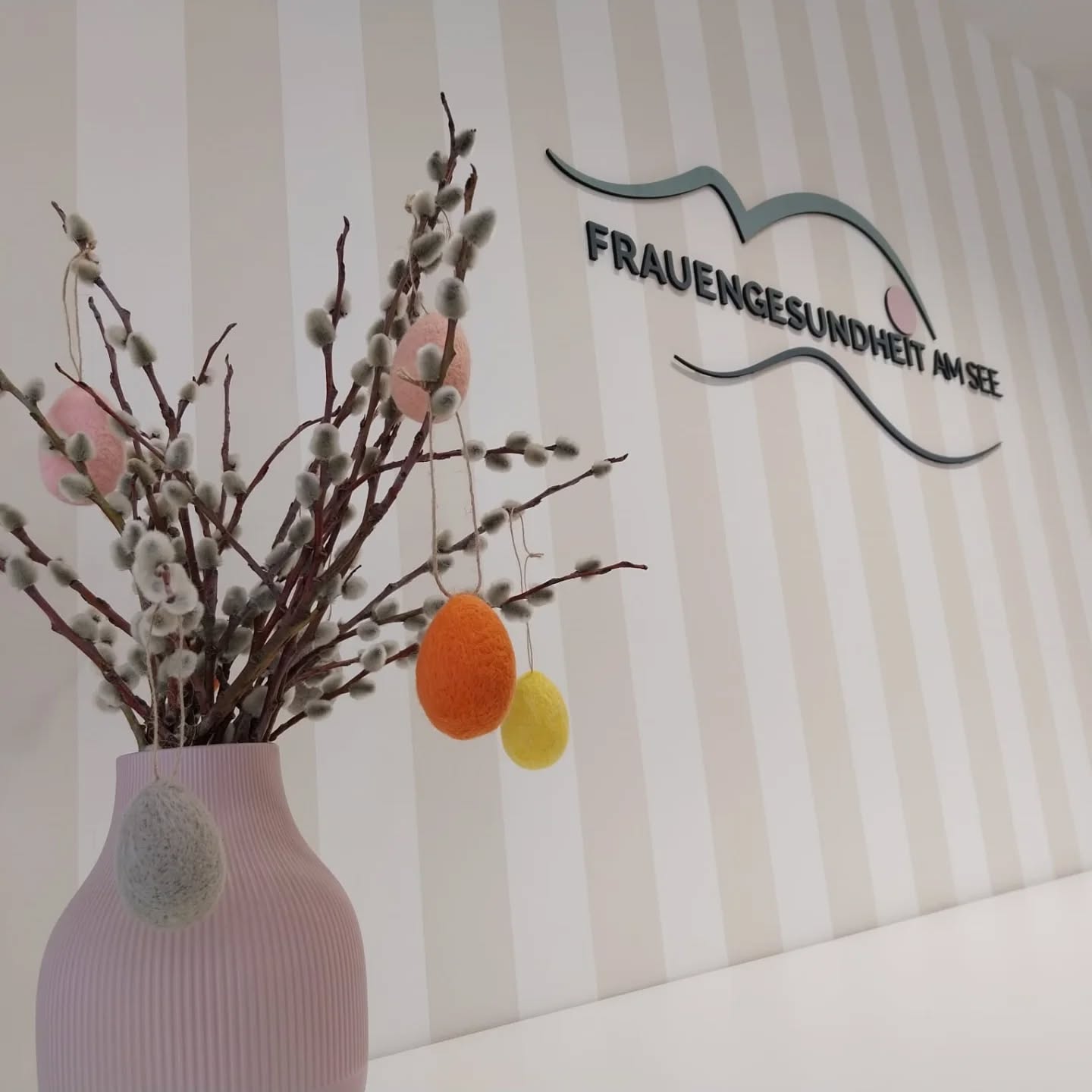 Wir wünschen frohe Ostern 🐣🐇